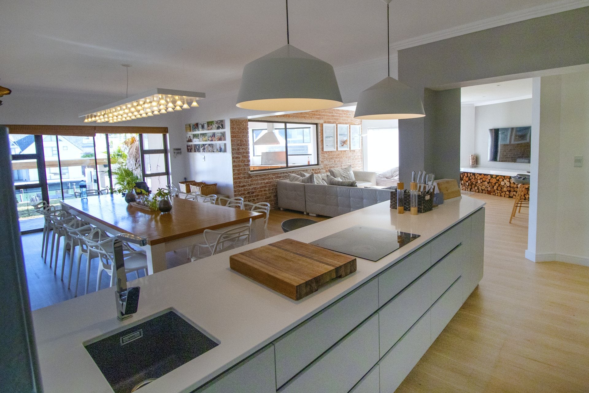 Large open-plan designer kitchen photographed by Media Fans